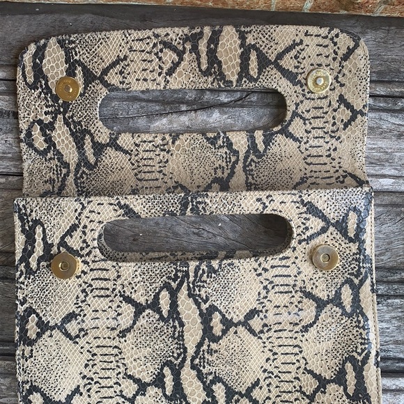 Brio Clutch - Picture 7 of 7